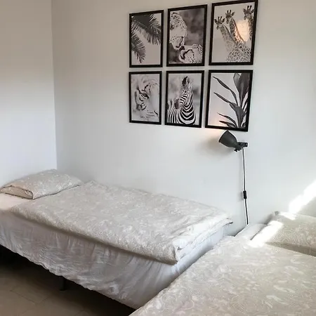 Benalroma 2 Bedroom Top Floor With Nice Terrace And Sea View